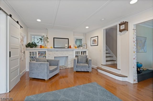 74 Kipp Ave, Hasbrouck Heights Boro, NJ 07604