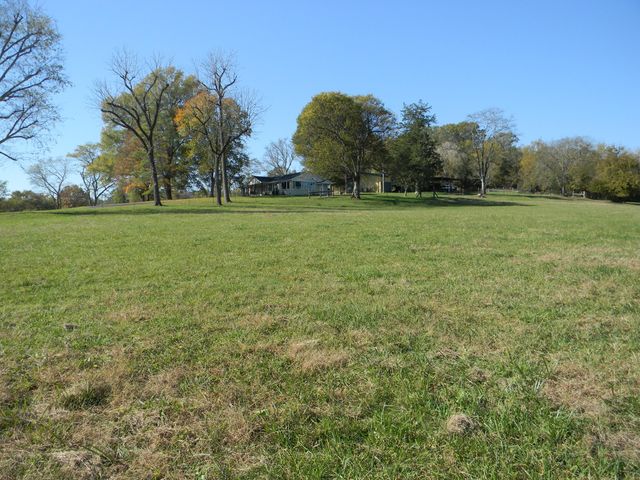 854 Shelbyville Hwy, Fayetteville, TN 37334