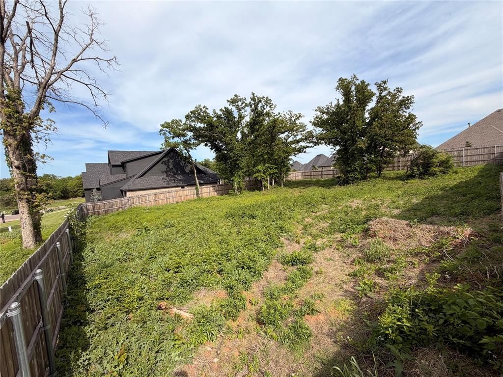 4624 Maple Ridge Drive, Edmond, OK 73034