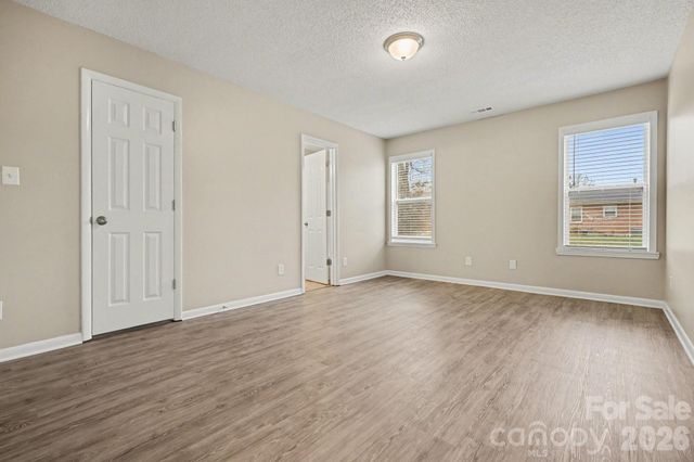 6027 Running Deer Road, Charlotte, NC 28214