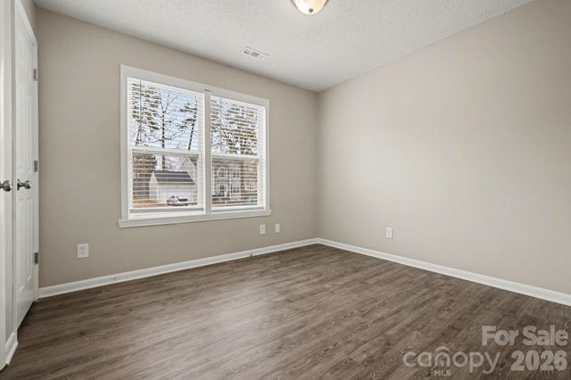 6027 Running Deer Road, Charlotte, NC 28214