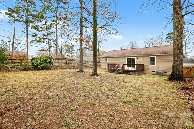 6027 Running Deer Road, Charlotte, NC 28214