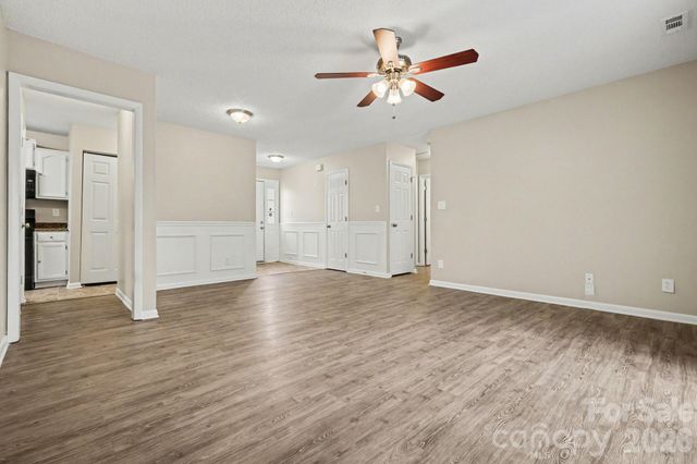 6027 Running Deer Road, Charlotte, NC 28214