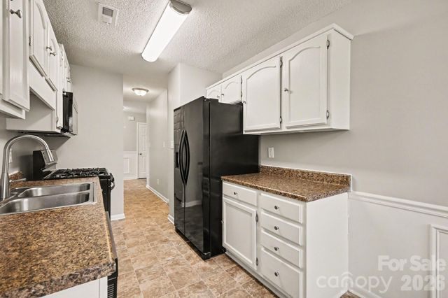 6027 Running Deer Road, Charlotte, NC 28214