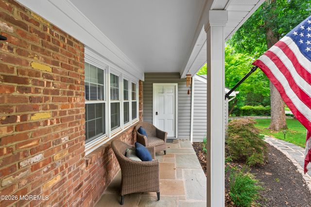 18 Stork Court, Middletown, NJ 07748