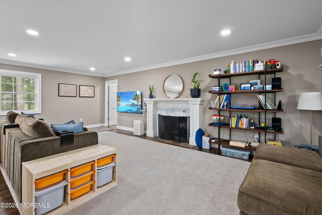 18 Stork Court, Middletown, NJ 07748