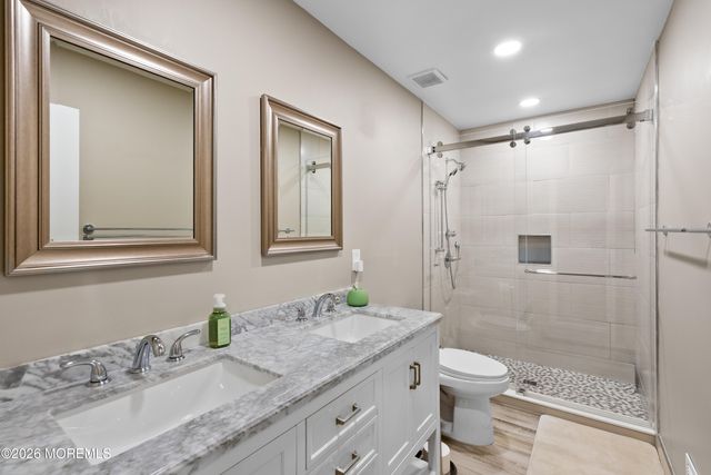 18 Stork Court, Middletown, NJ 07748