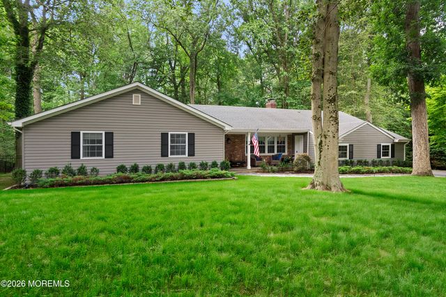 18 Stork Court, Middletown, NJ 07748