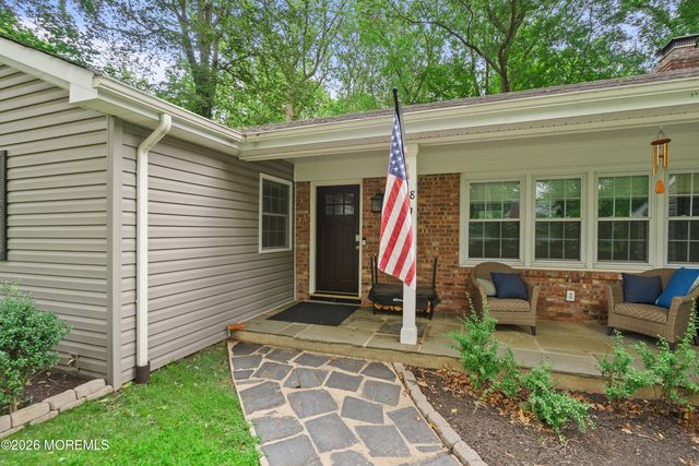 18 Stork Court, Middletown, NJ 07748