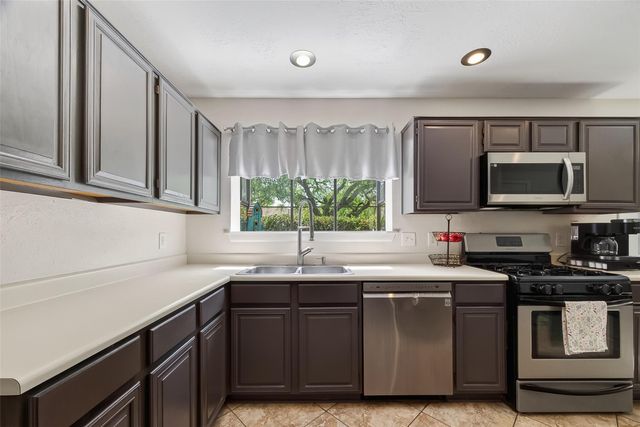 1563 Hillside Elm Street, Houston, TX 77062