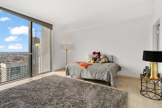 88 SW 7th St 3410, Miami, FL 33130