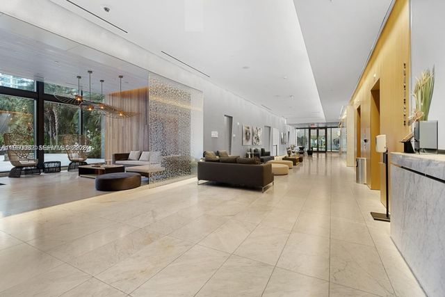 88 SW 7th St 3410, Miami, FL 33130