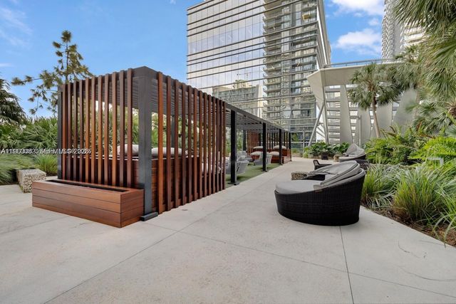 88 SW 7th St 3410, Miami, FL 33130