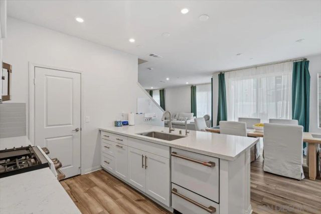 1521 Meriwood Way, Vista, CA 92083