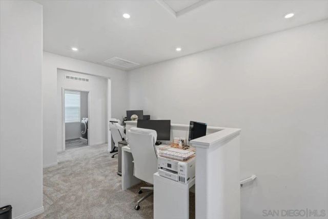 1521 Meriwood Way, Vista, CA 92083