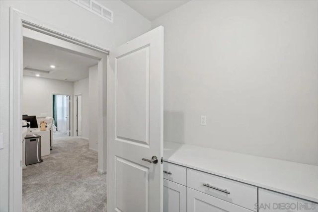 1521 Meriwood Way, Vista, CA 92083