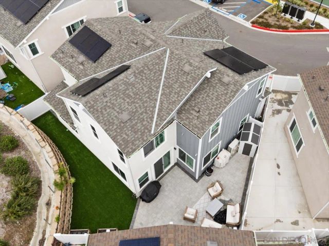 1521 Meriwood Way, Vista, CA 92083