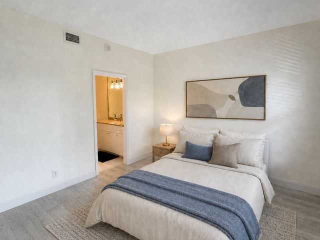 1801 S FLAGLER Drive 104, West Palm Beach, FL 33401