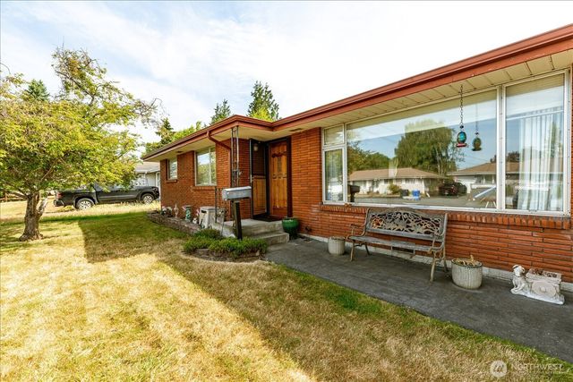 532 SE Pasek Street, Oak Harbor, WA 98277