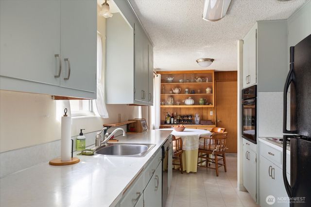 532 SE Pasek Street, Oak Harbor, WA 98277