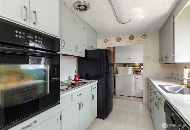 532 SE Pasek Street, Oak Harbor, WA 98277