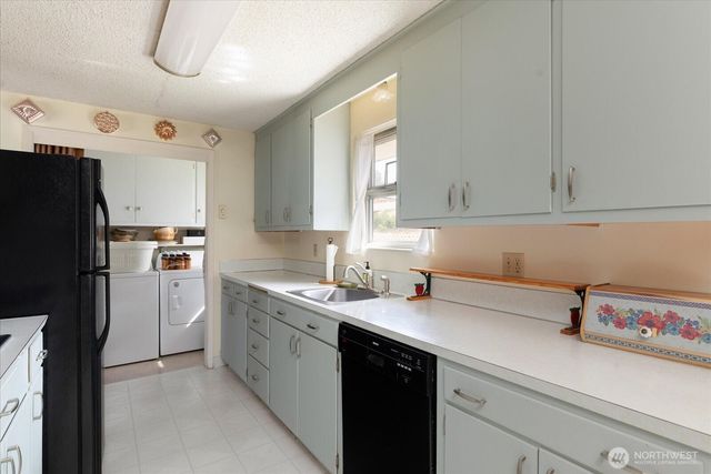532 SE Pasek Street, Oak Harbor, WA 98277