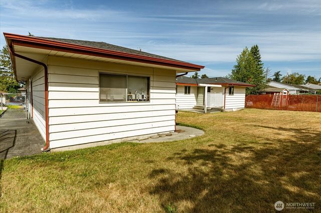 532 SE Pasek Street, Oak Harbor, WA 98277