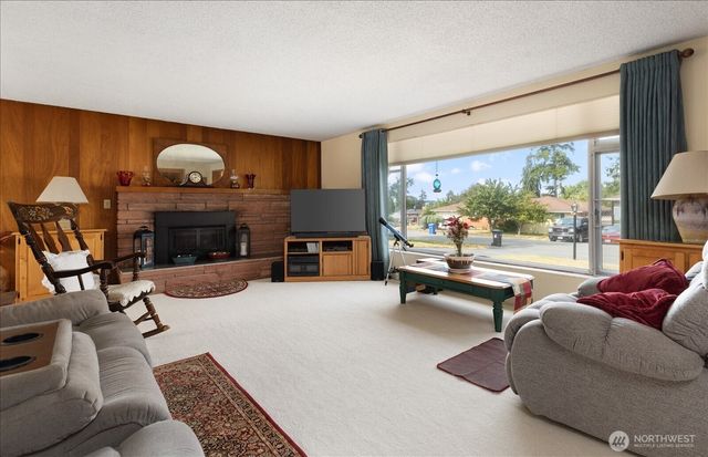 532 SE Pasek Street, Oak Harbor, WA 98277