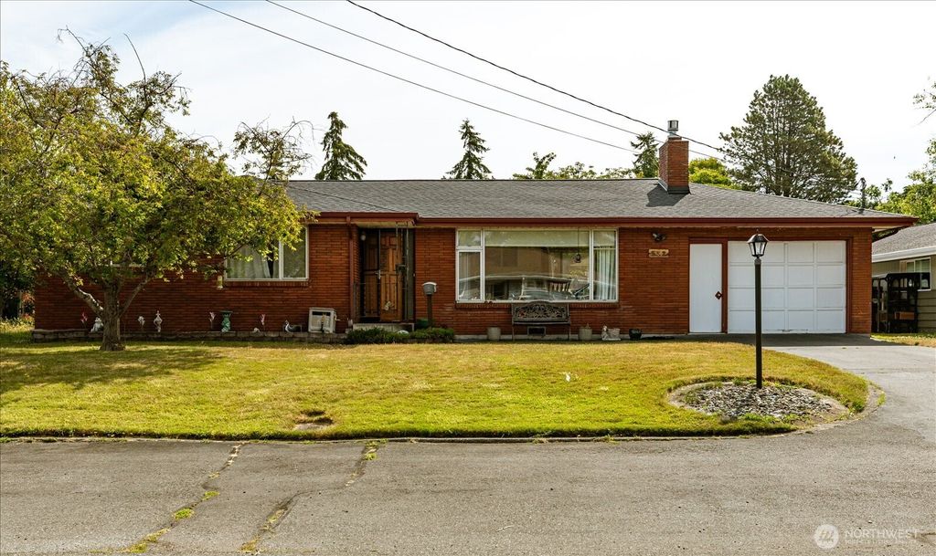 532 SE Pasek Street, Oak Harbor, WA 98277