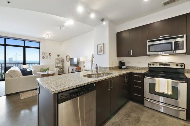 1510 Demonbreun St Apt 906, Nashville, TN 37203