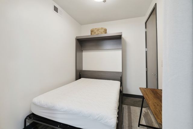 1510 Demonbreun St Apt 906, Nashville, TN 37203