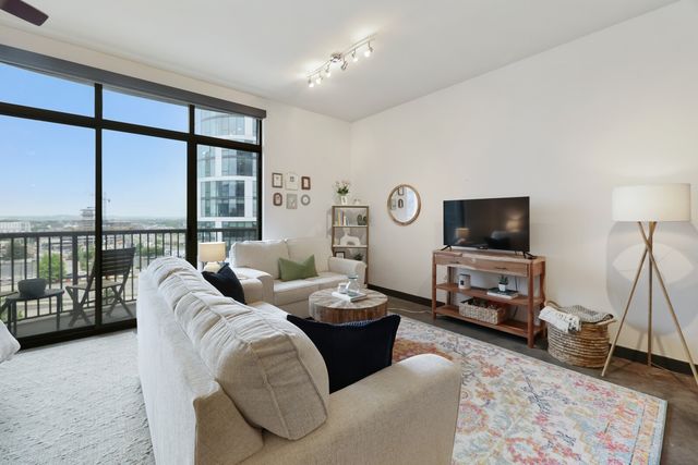 1510 Demonbreun St Apt 906, Nashville, TN 37203