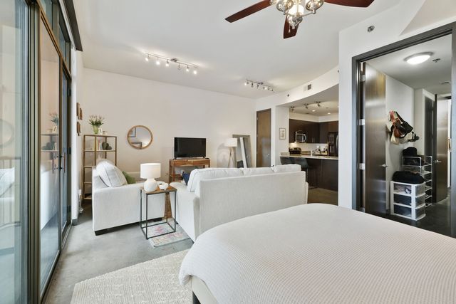 1510 Demonbreun St Apt 906, Nashville, TN 37203