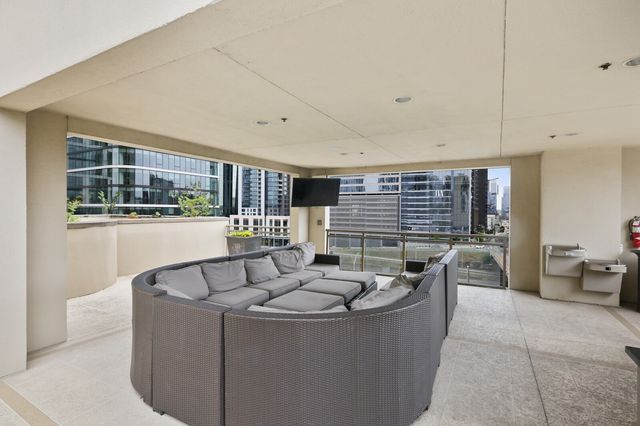 1510 Demonbreun St Apt 906, Nashville, TN 37203
