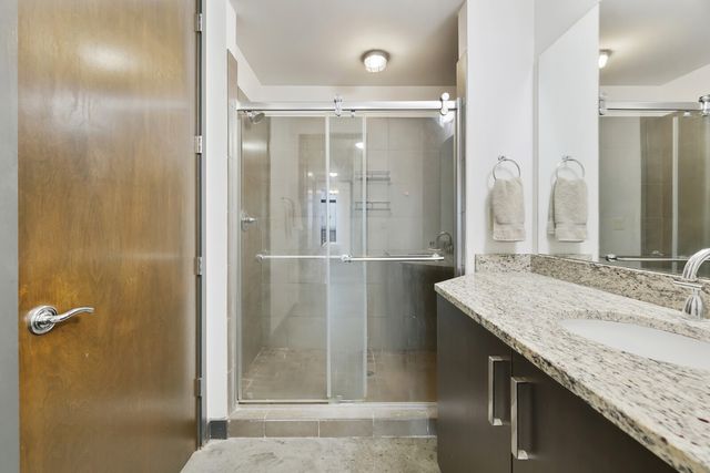 1510 Demonbreun St Apt 906, Nashville, TN 37203