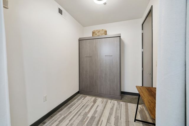 1510 Demonbreun St Apt 906, Nashville, TN 37203
