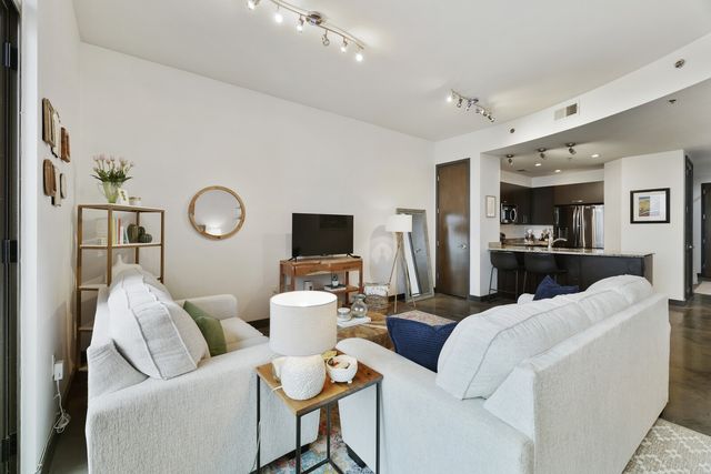 1510 Demonbreun St Apt 906, Nashville, TN 37203