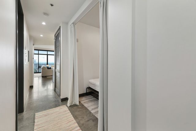 1510 Demonbreun St Apt 906, Nashville, TN 37203