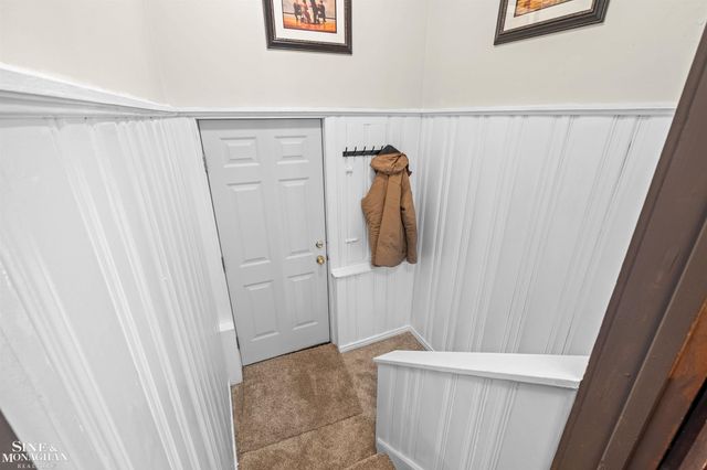 970 Lakepointe Street, Grosse Pointe Park, MI 48230