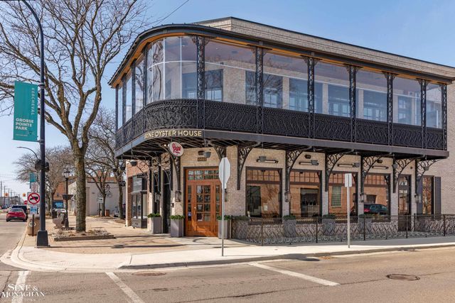 970 Lakepointe Street, Grosse Pointe Park, MI 48230