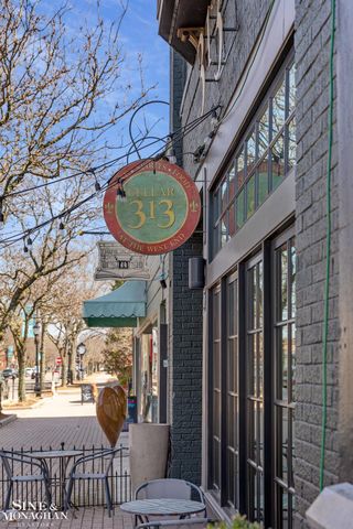 970 Lakepointe Street, Grosse Pointe Park, MI 48230