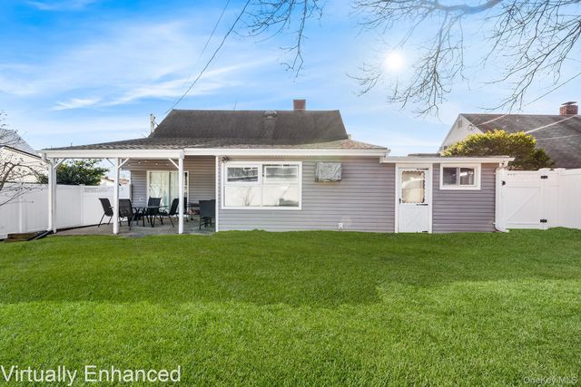 111 Stirrup Lane, Levittown, NY 11756