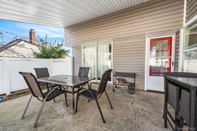 111 Stirrup Lane, Levittown, NY 11756