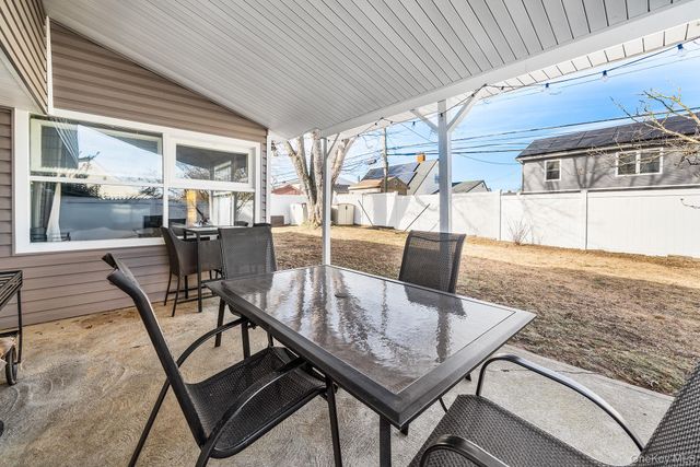 111 Stirrup Lane, Levittown, NY 11756