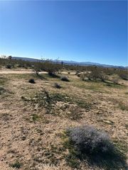 326 Surrey, Landers, CA 92285