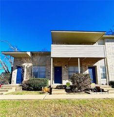 926 Spring Loop B, College Station, TX 77840