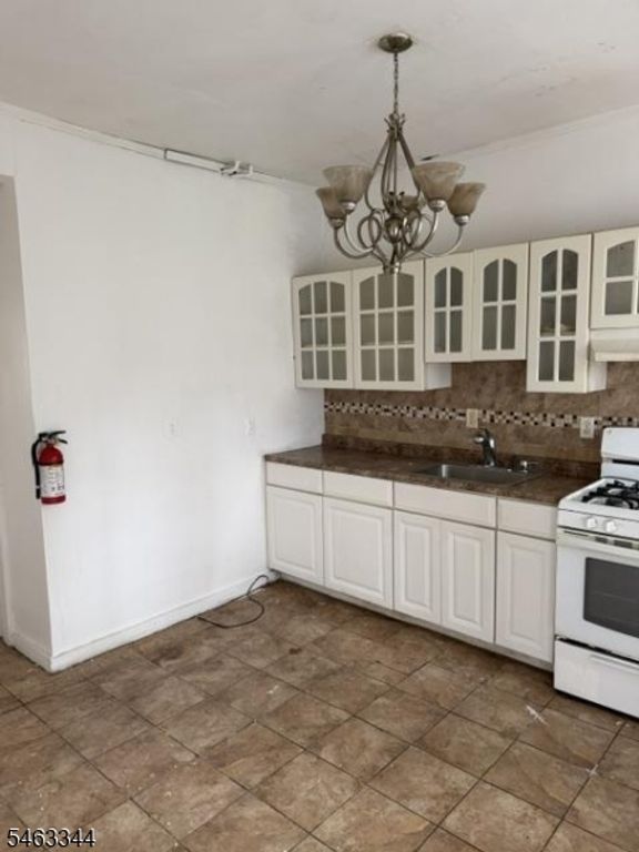 590 Walnut St, Elizabeth City, NJ 07201 — photo 4