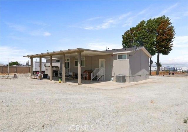 18583 Seaton Avenue, Perris, CA 92570