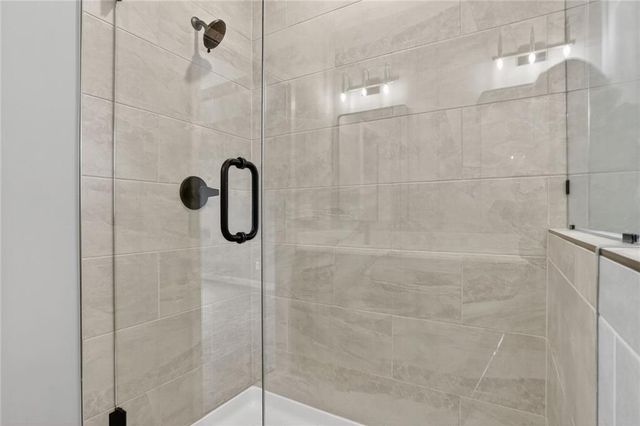 16256 Giorgia Street, Parkville, MO 64152