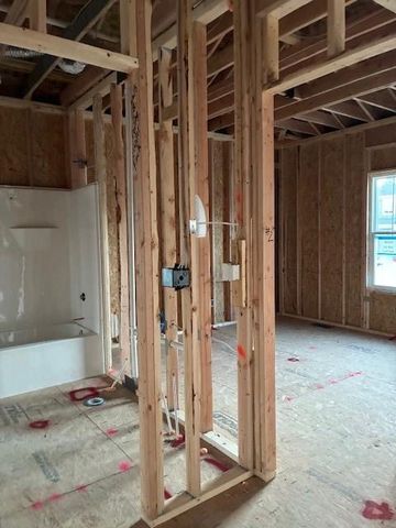 16256 Giorgia Street, Parkville, MO 64152